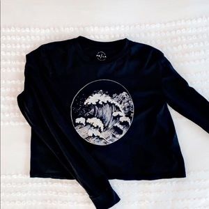 long sleeve black with white wave